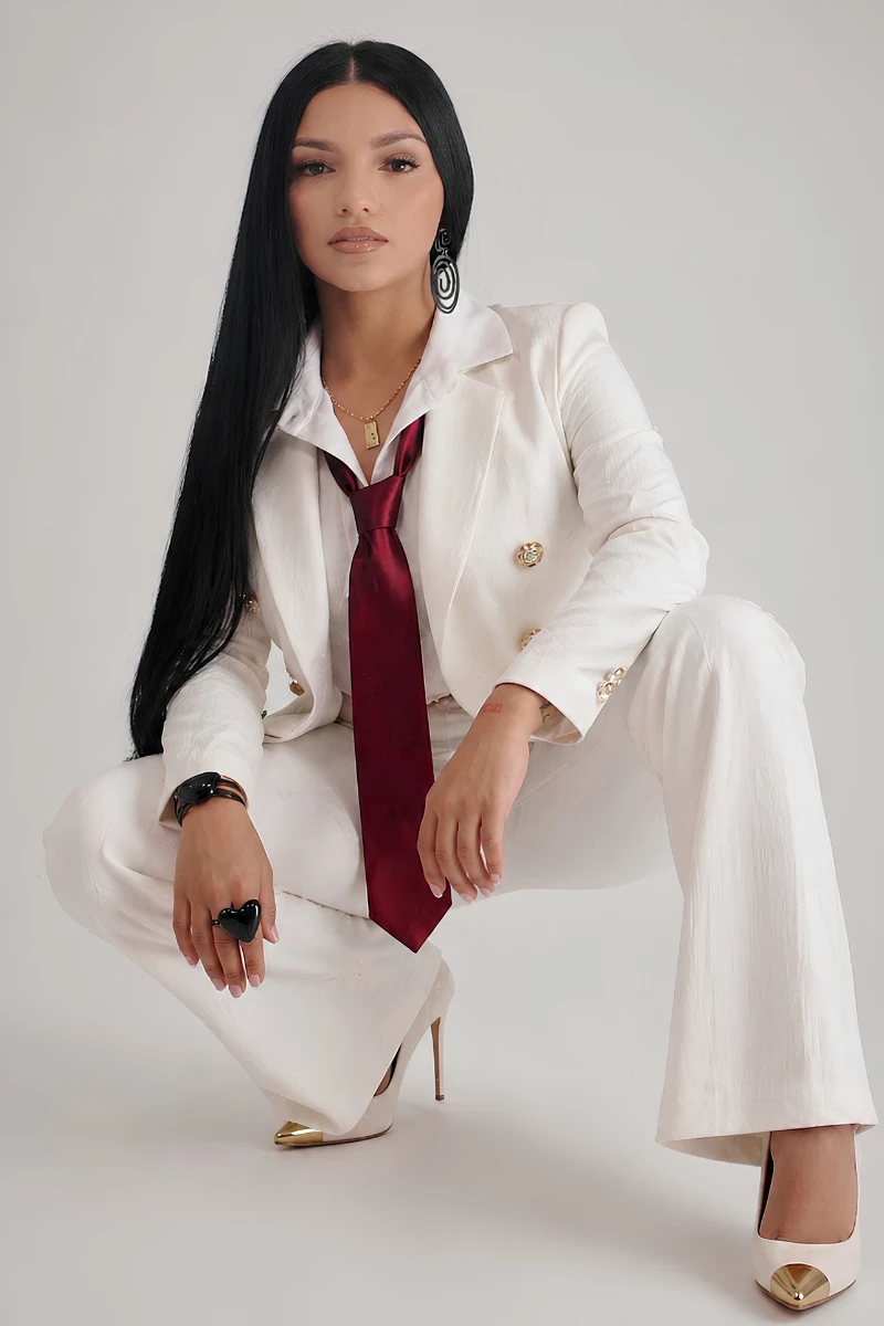 Paula Duque — Master lash artist and educator at Meraki Studio Miami