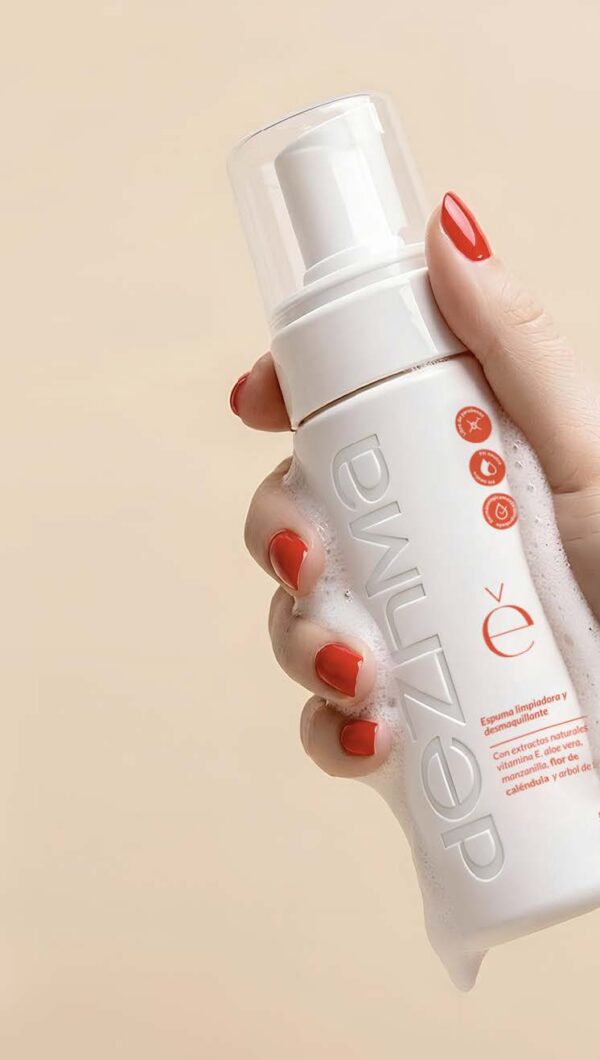Espuma limpiadora y desmaquillante 220ml
